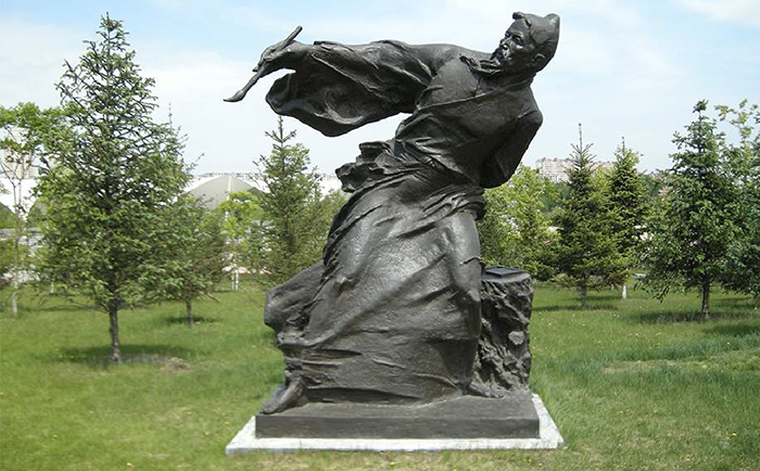 銅雕塑工藝品生銹了怎么辦？