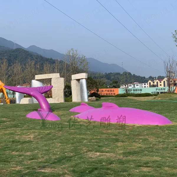 雕塑在應(yīng)用的時候都有哪些不同表現(xiàn)形式呢？