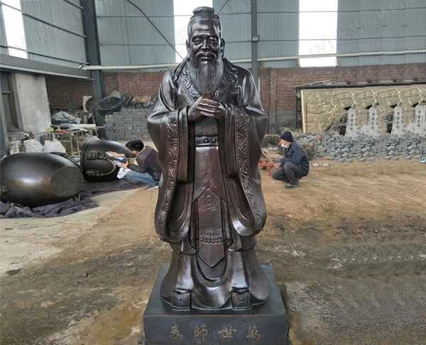 銅雕塑的應(yīng)用場(chǎng)所有什么呢？